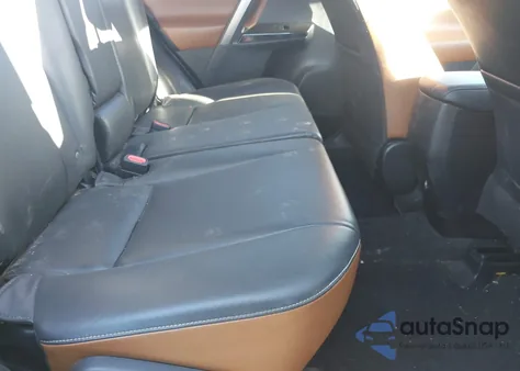 2017 Toyota Rav4 Se z USA, uszkodzony, nr VIN JTMNFREV3HJ141082